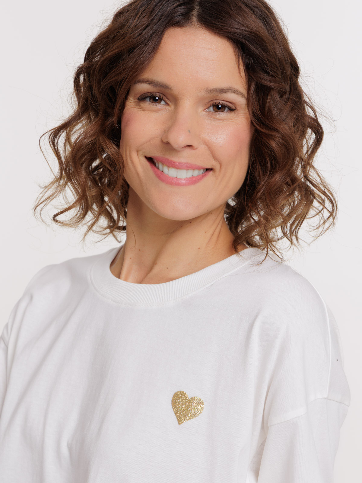 T-shirt blanc cassé coeur doré femme