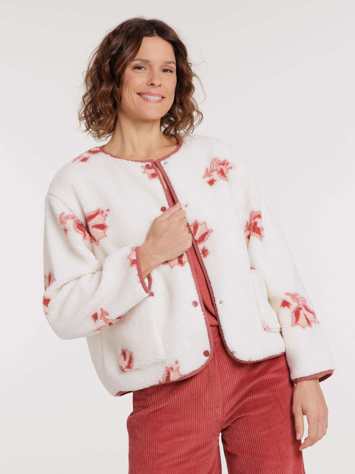 Veste sherpa fleurie boutonnée femme