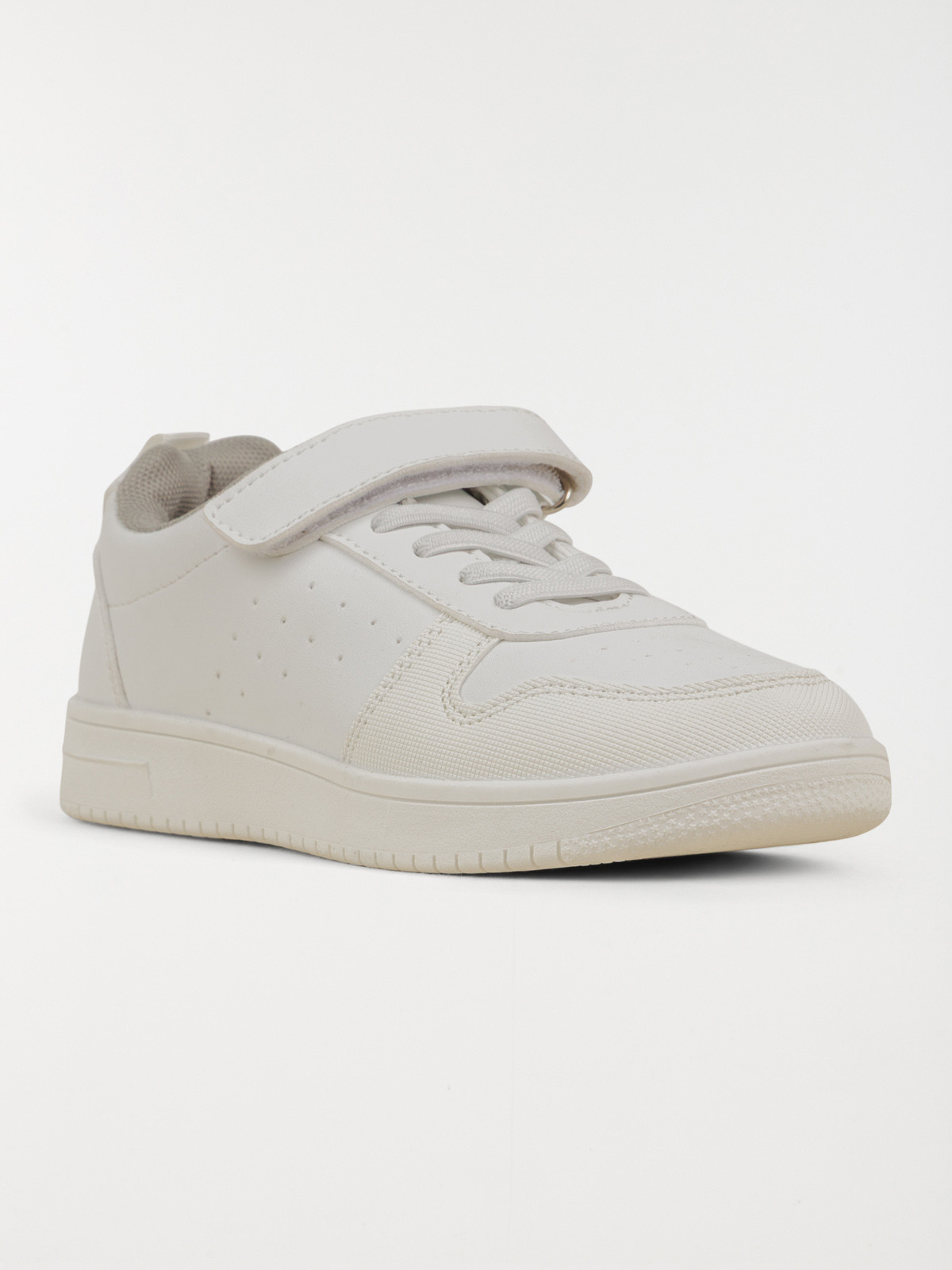 Baskets coloris blanc garçon (31-39)