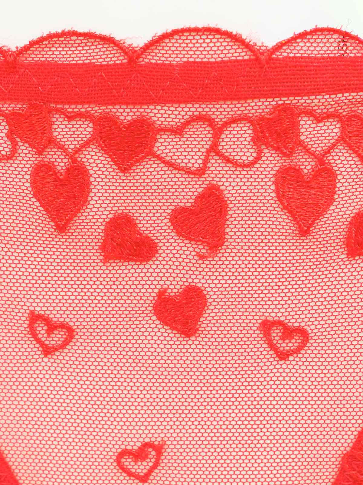 String dentelle coeur femme (S-XL)