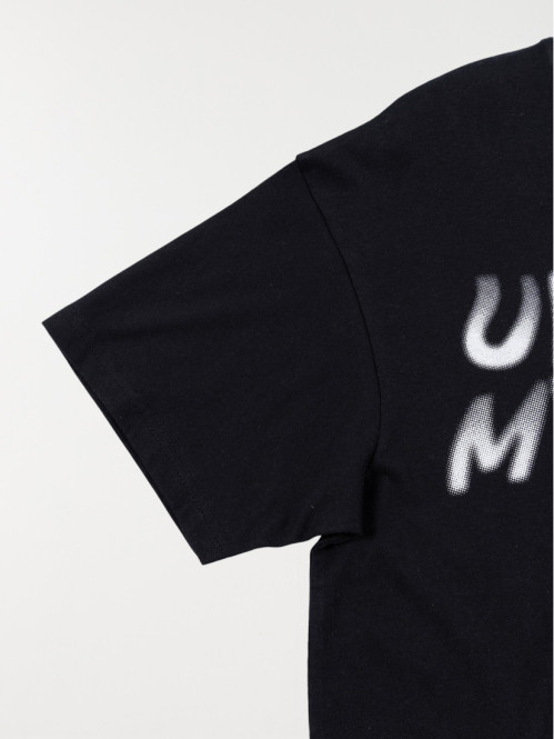 T-shirt unstable movement...