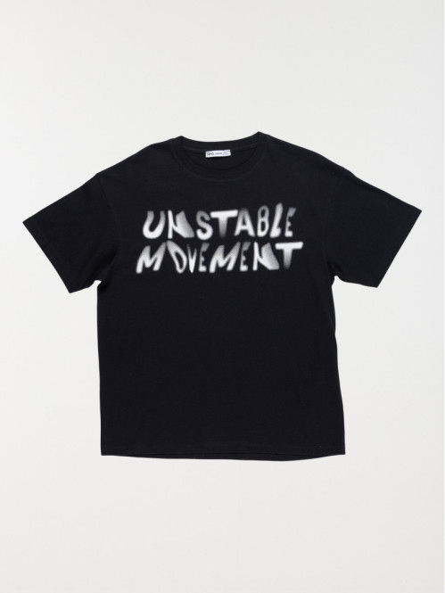 T-shirt unstable movement...