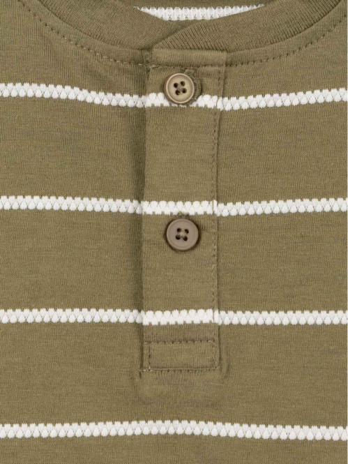 T-shirt col rond boutonné...