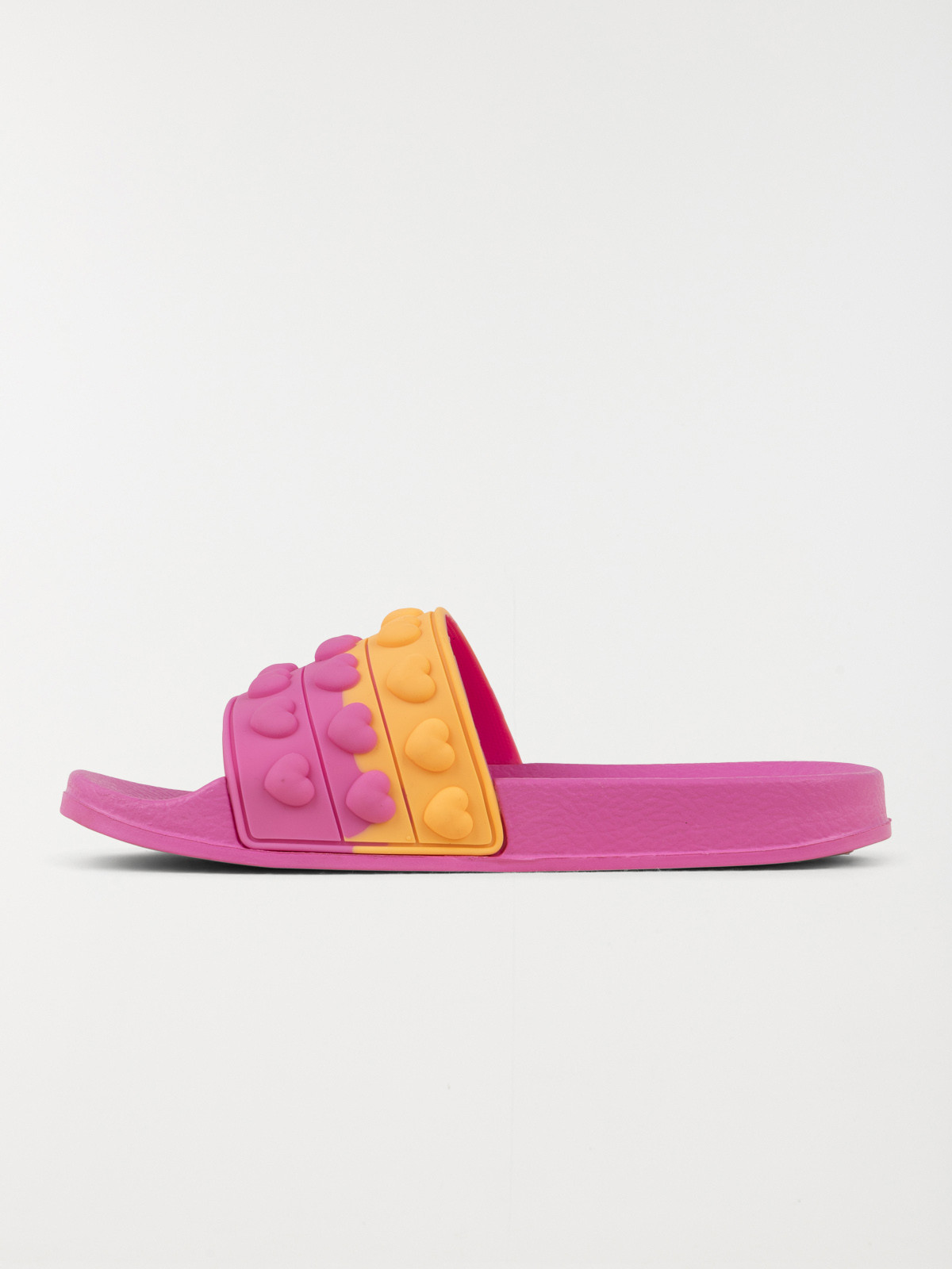 Claquette coeurs en relief fille (31-39)