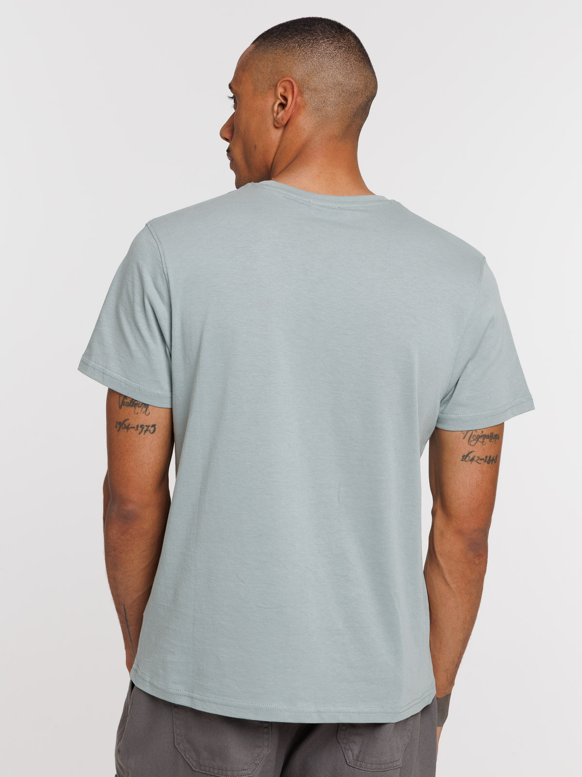 T-shirt col V uni homme