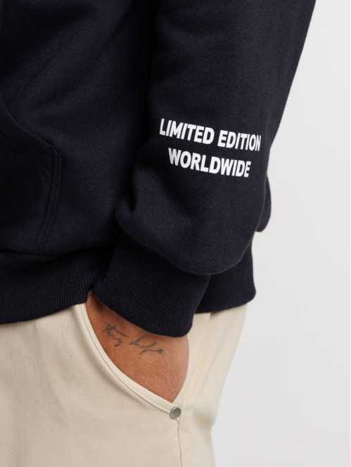 Sweat à capuche noir...