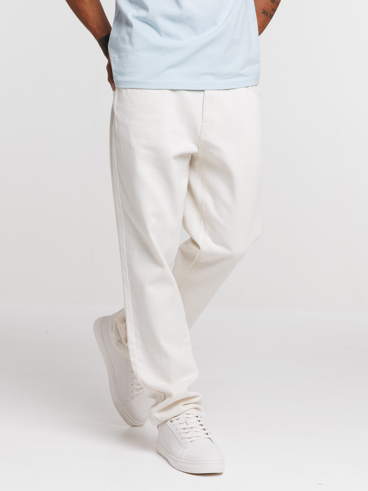 Jean regular homme coloris ivoire Jean regular homme coloris ivoire