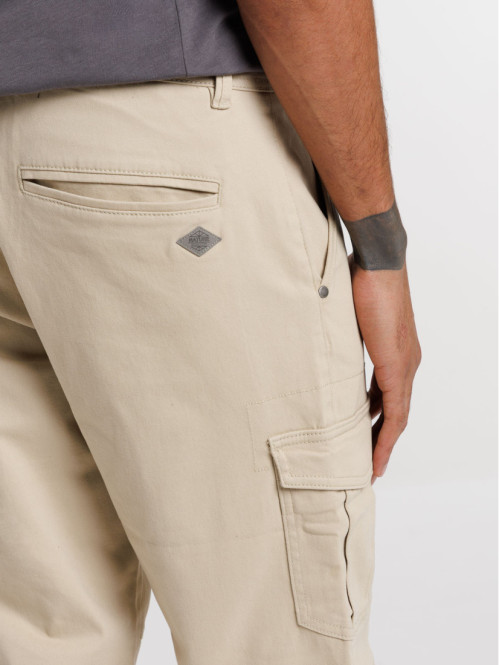 Pantalon cargo multipoches...