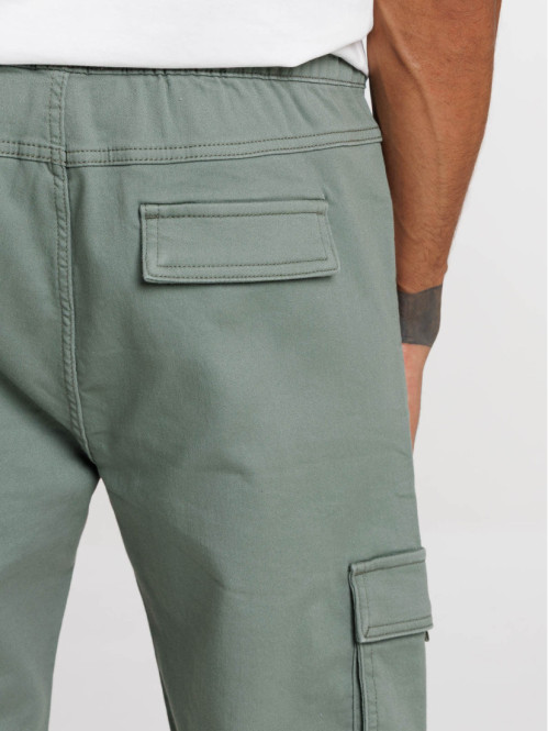 Pantalon cargo coloris vert...
