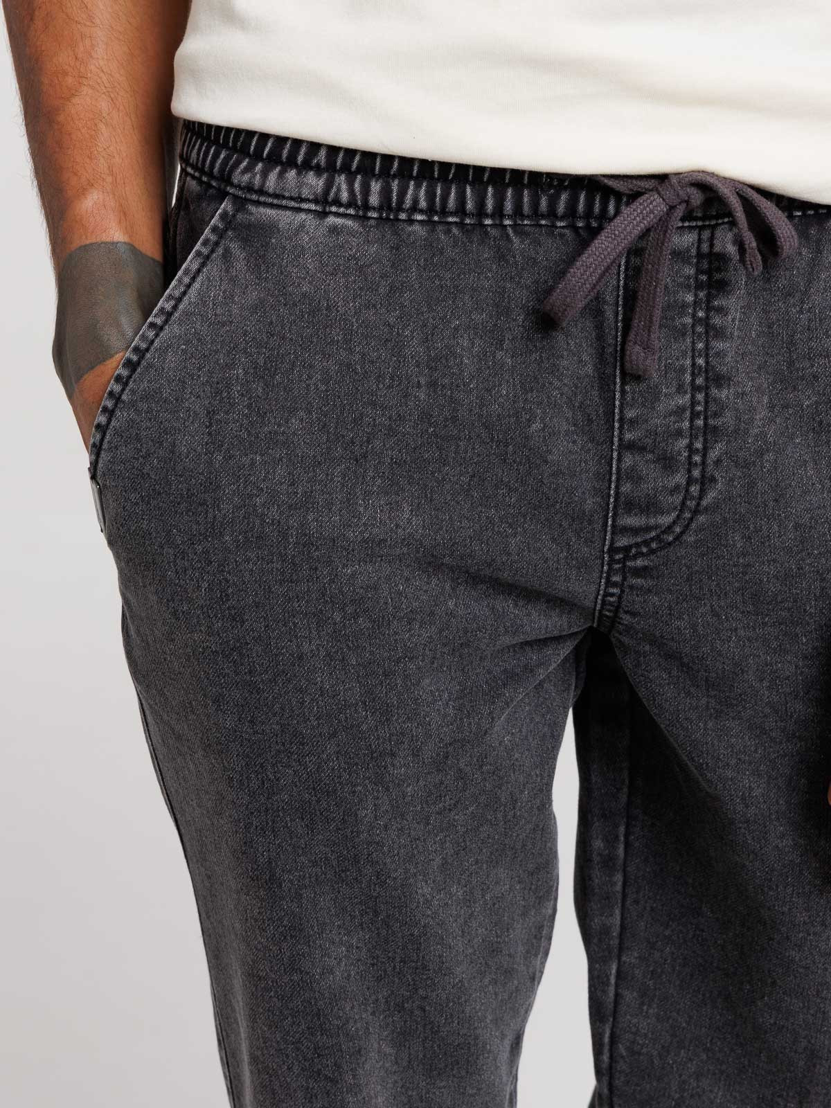 Pantalon élastiqué noir homme