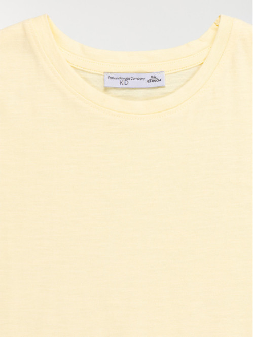 T-shirt épaules dénudées...