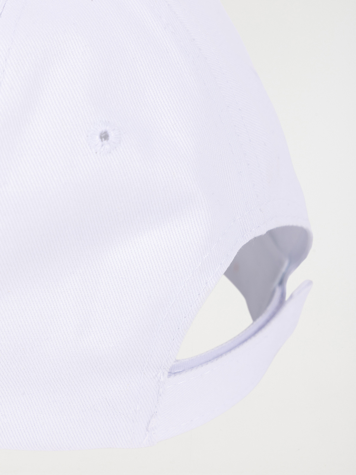 Casquette blanche message brodé femme Casquette blanche message brodé femme