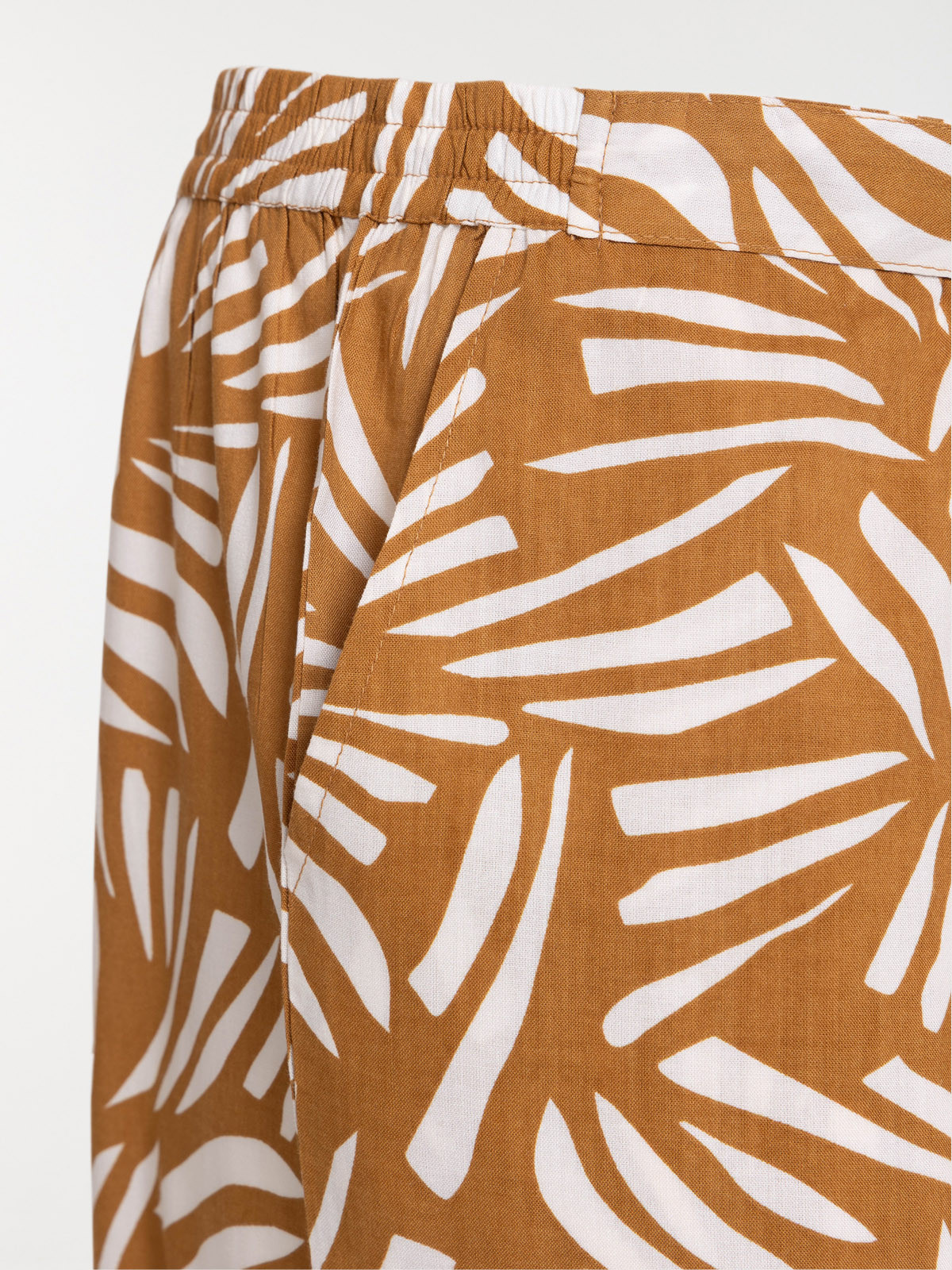 Pantalon caramel femme grande taille Pantalon caramel femme grande taille