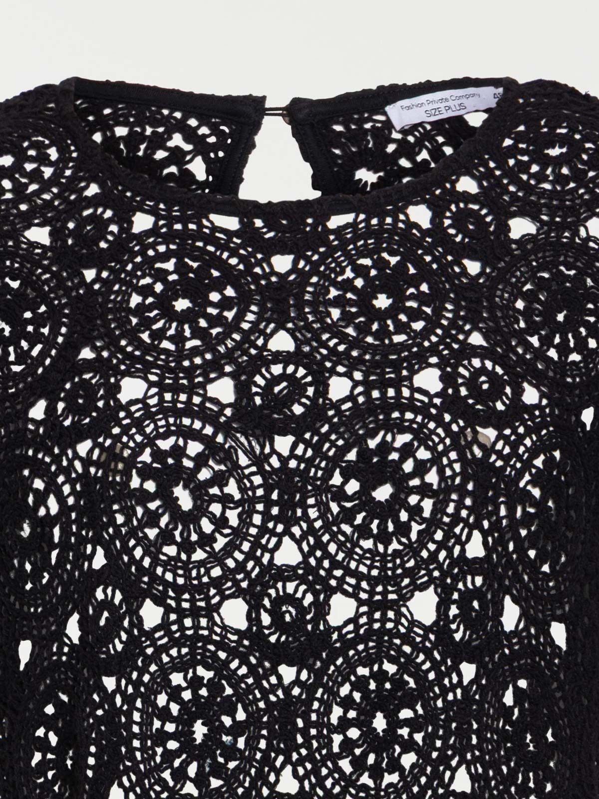 Blouse noire crochet grande taille femme