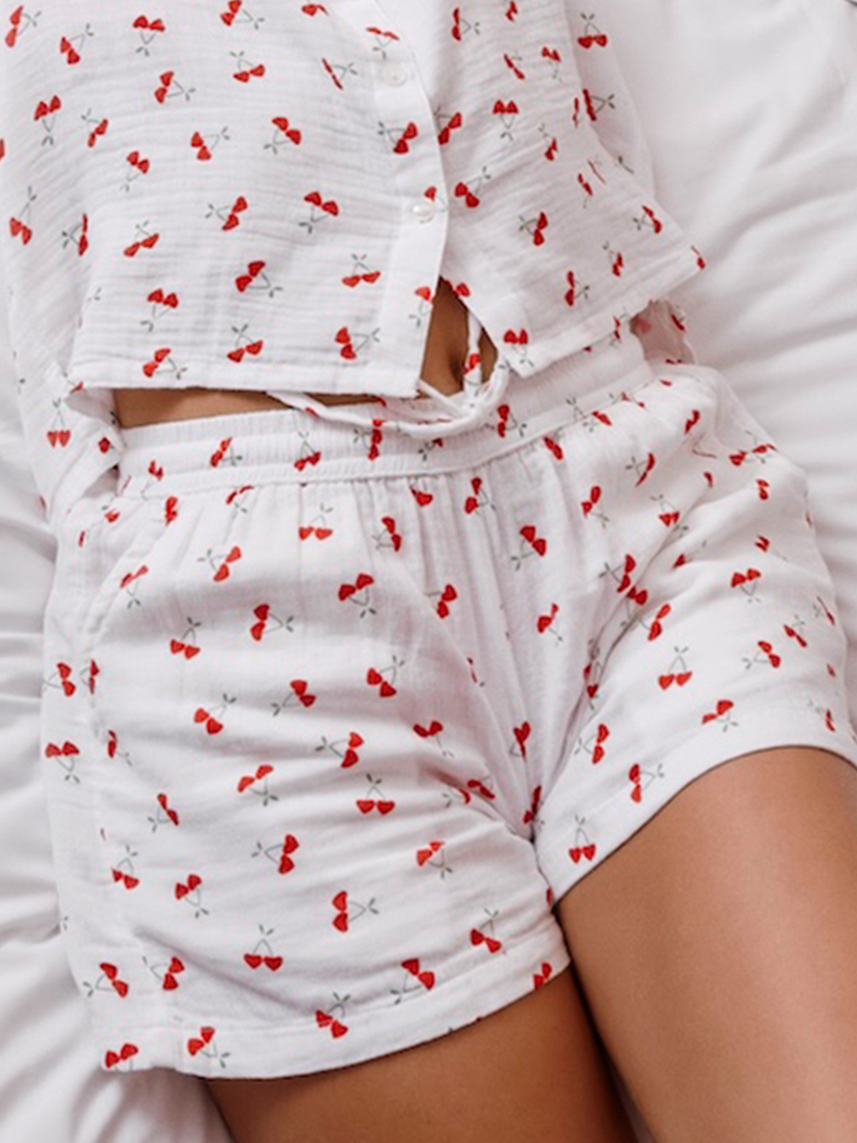 Pyjama motif cerise coeur rouge femme Pyjama motif cerise coeur rouge femme