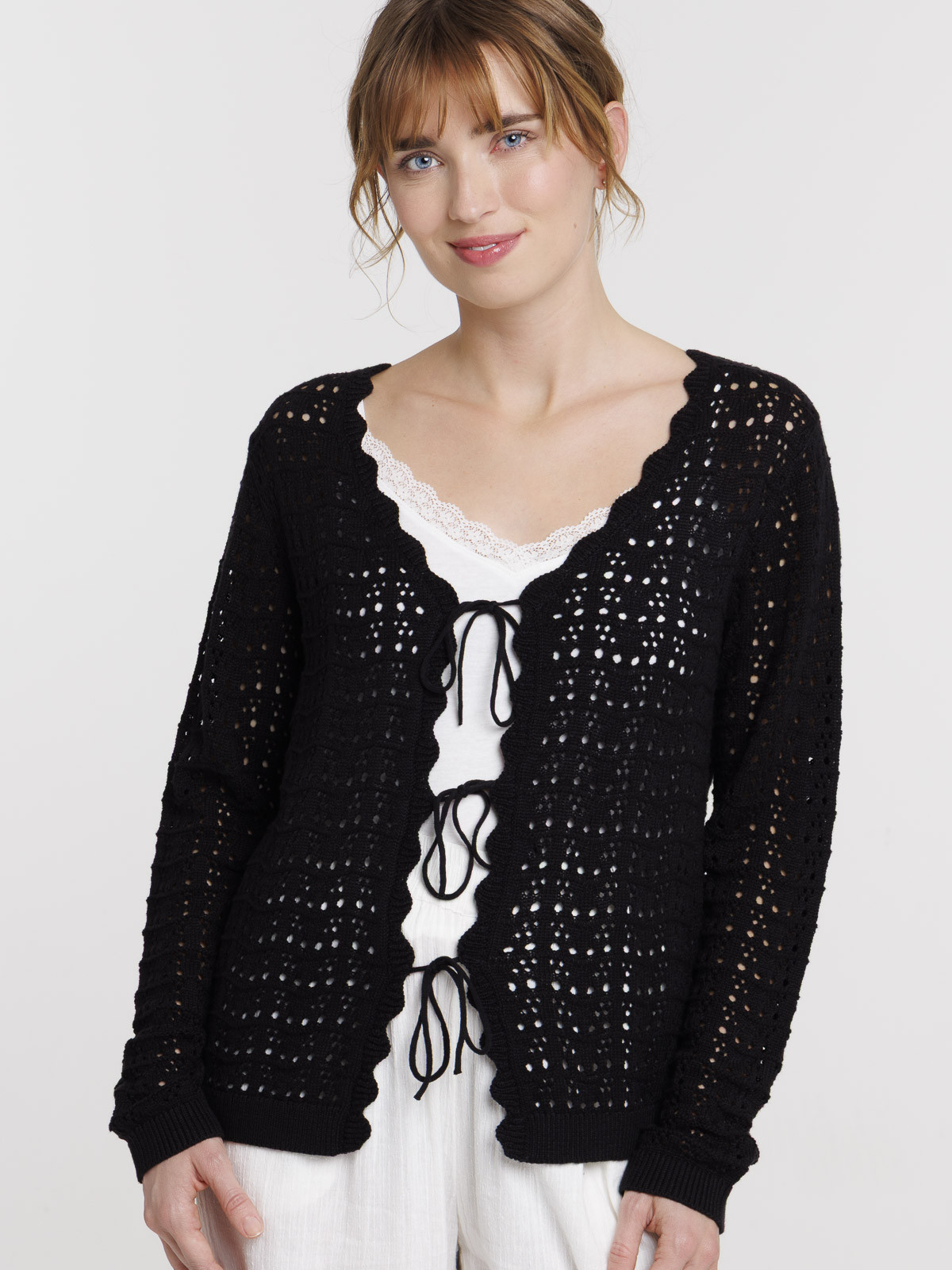 Gilet noir à nouer femme Gilet noir à nouer femme