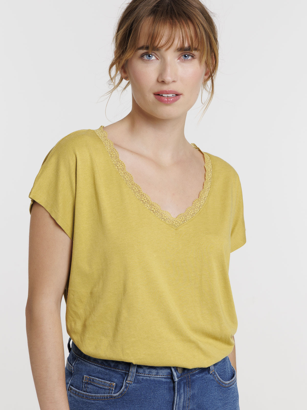Tee-shirt col V dentelle olivette femme