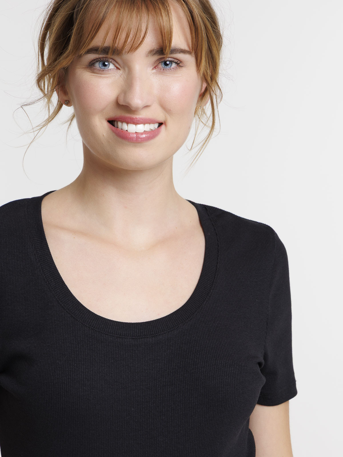 T-shirt noir cotelé femme