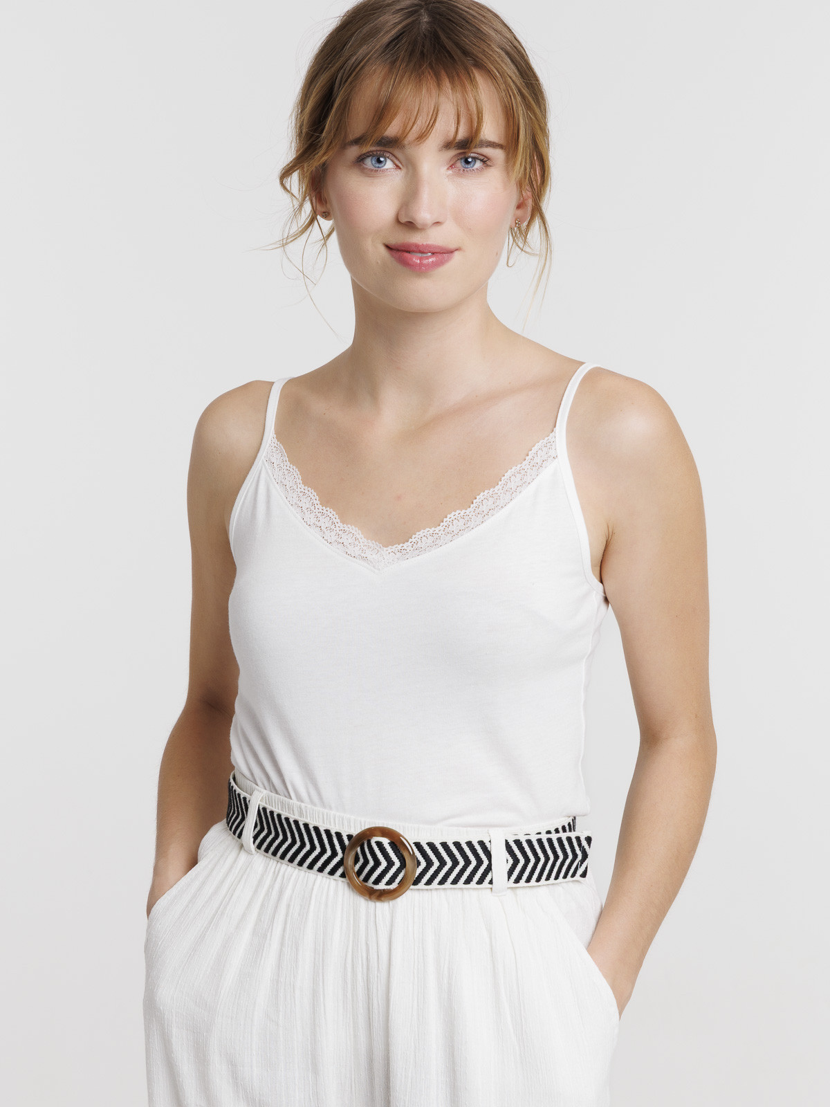 Débardeur col V dentelle écru femme