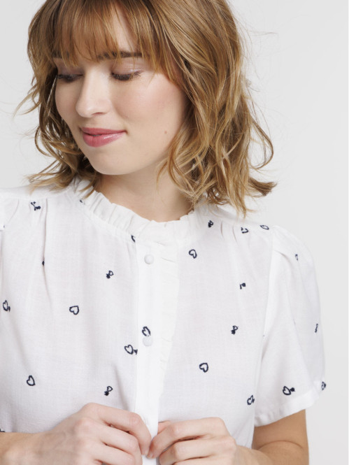 Chemise coeurs brodés femme