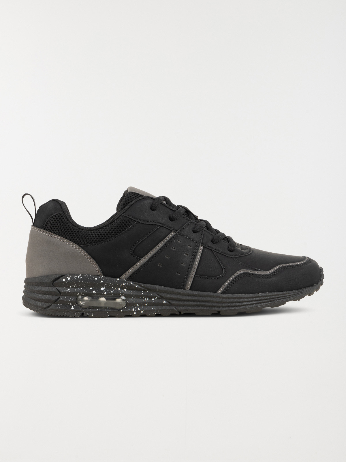 Baskets homme coloris noir (40-46)