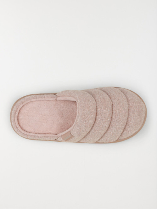 Chaussons roses Isotoner...