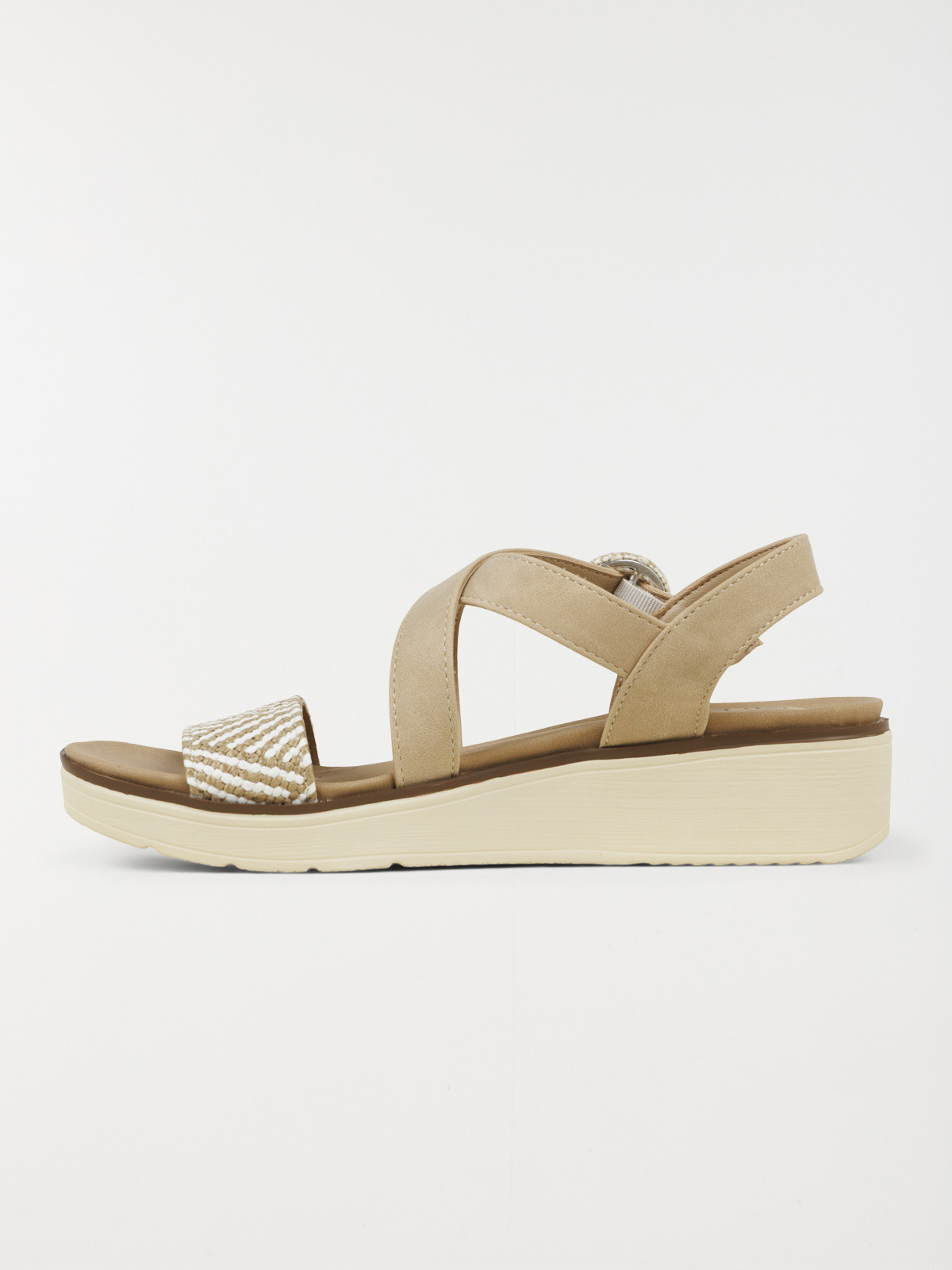Sandales semelle épaisse femme (36-41) Sandales semelle épaisse femme (36-41)