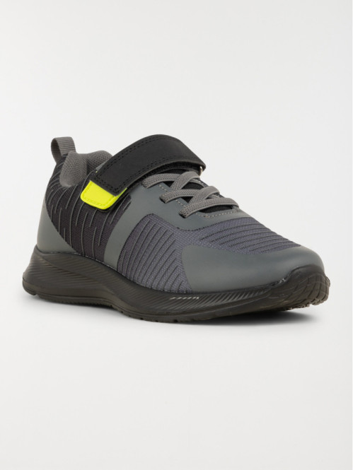 Baskets de sport noires garçon (31-39)