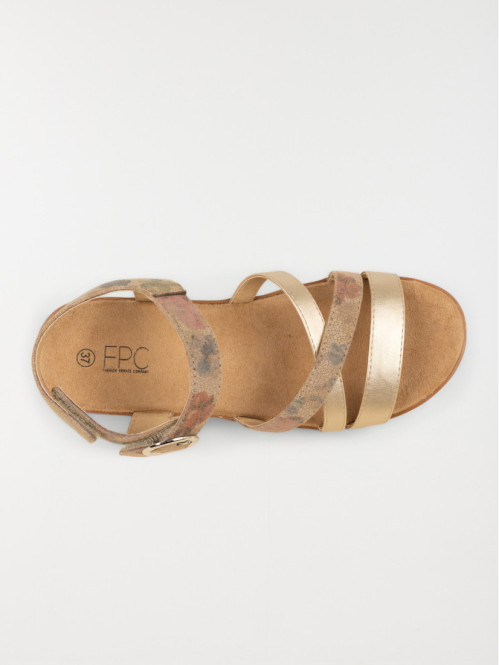 Sandales semelle épaisse...