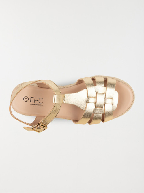 Sandales semelle épaisse...