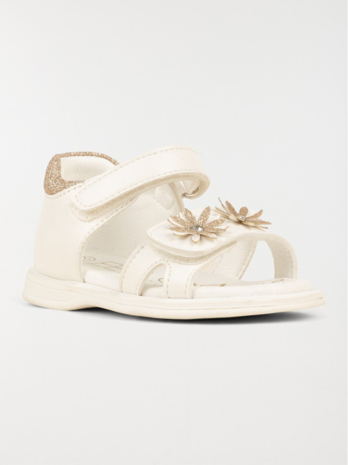 Sandales blanches fleurs...