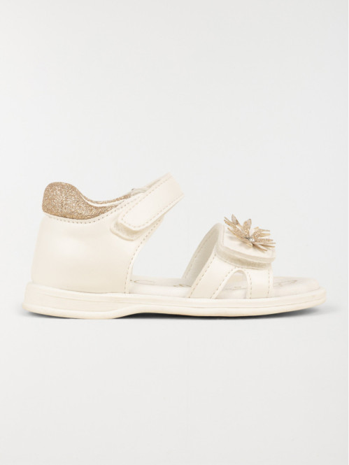 Sandales blanches fleurs...