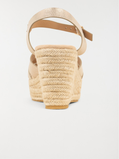 Sandales dorées compensées...