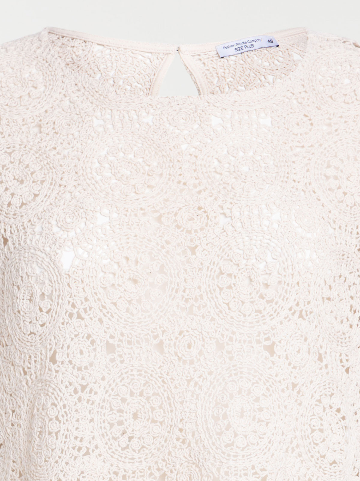 Blouse en crochet grande taille femme