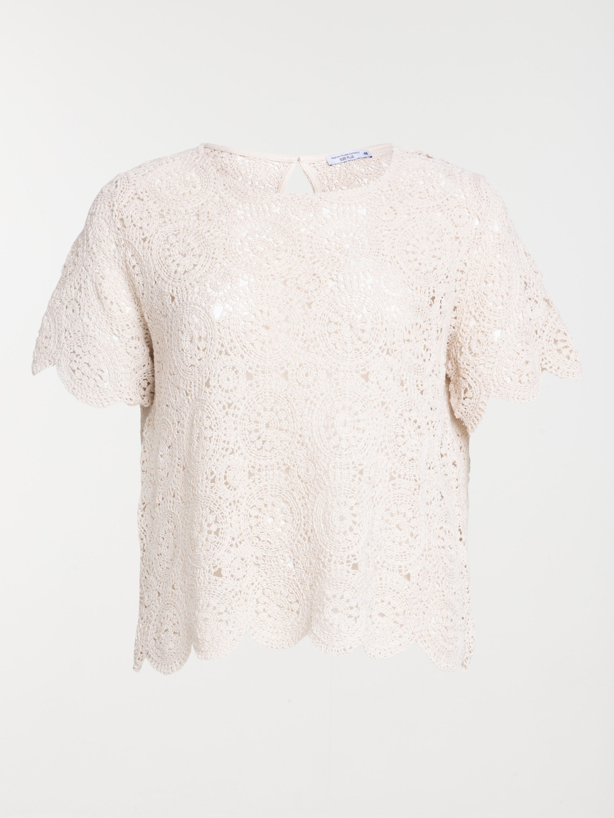 Blouse en crochet grande taille femme