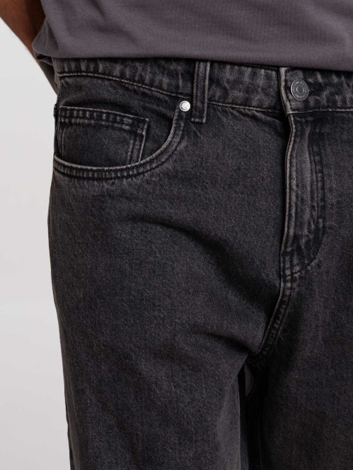 Jean loose noir lavé homme