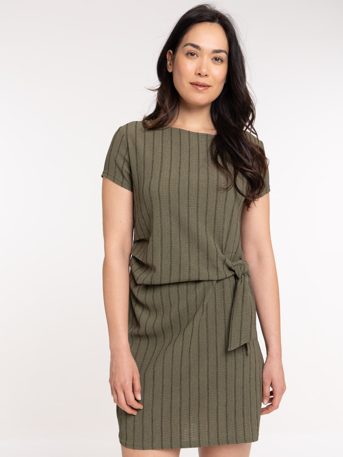 Robe vert sombre fines rayures femme Robe vert sombre fines rayures femme