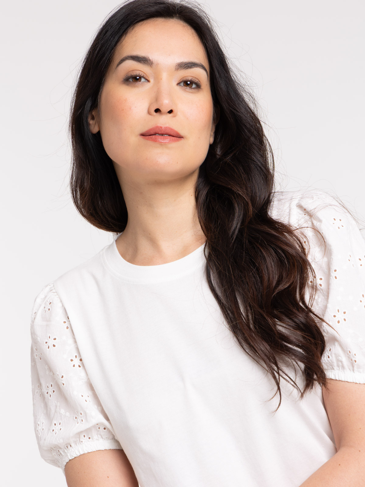 T-shirt manches ballons brodées femme