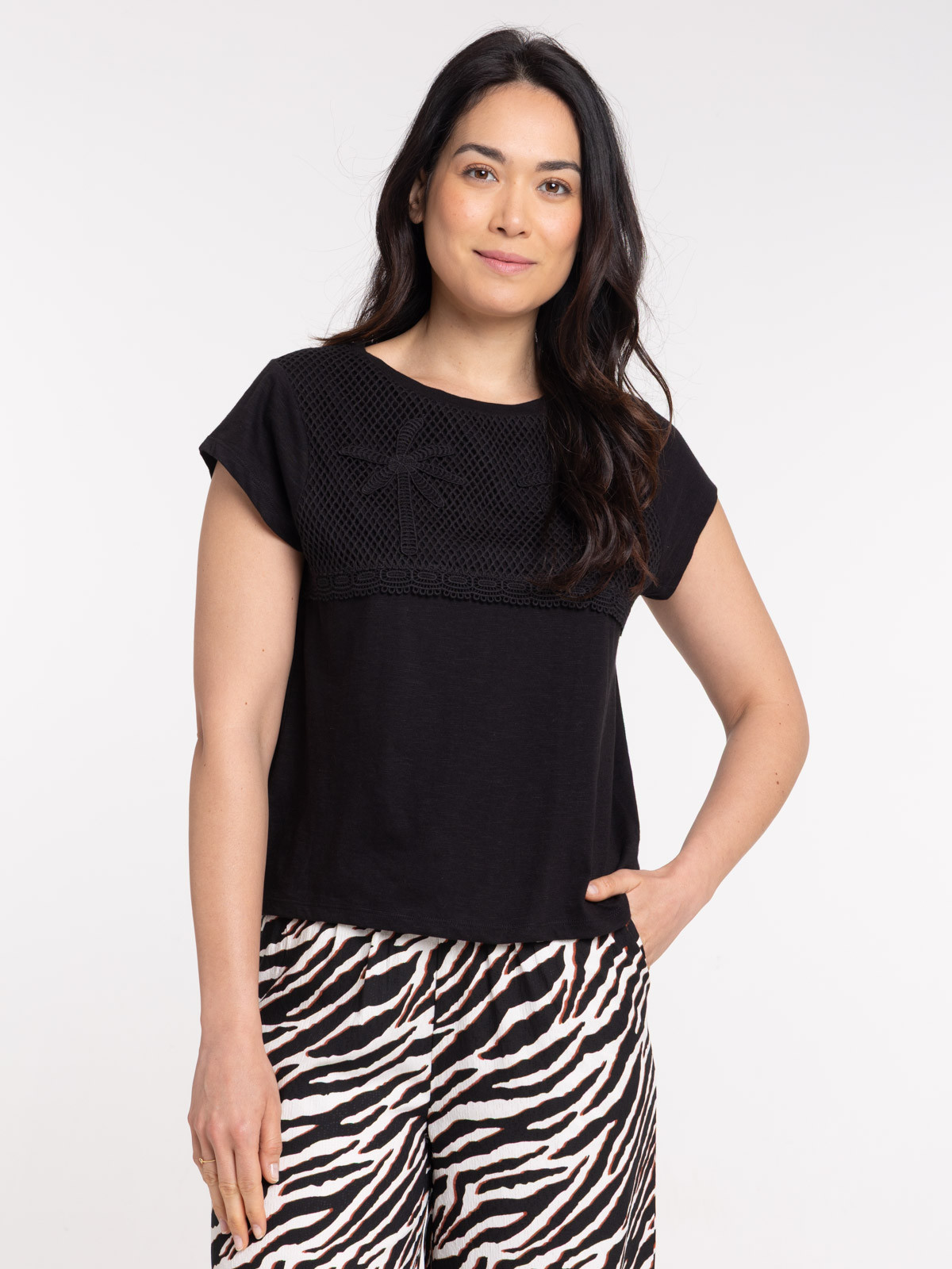 T-shirt dentelle macramé noir femme