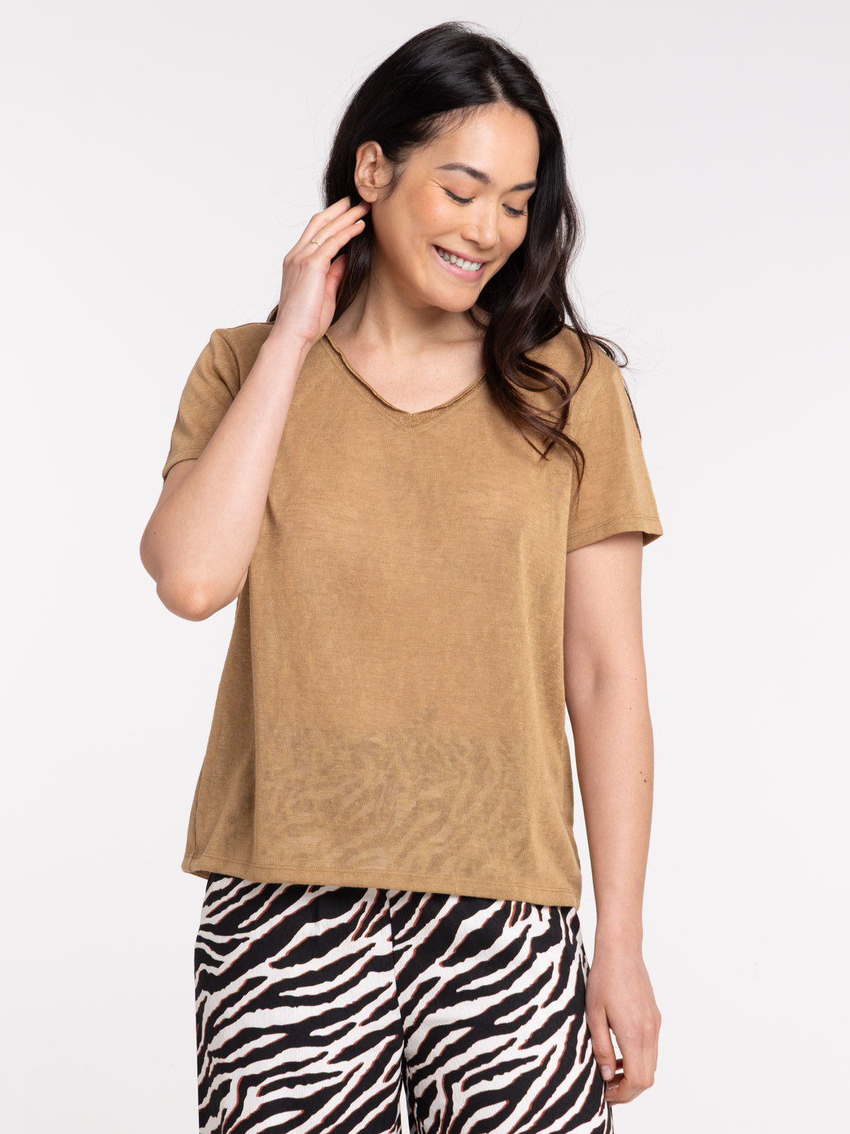 T-shirt col V caramel femme