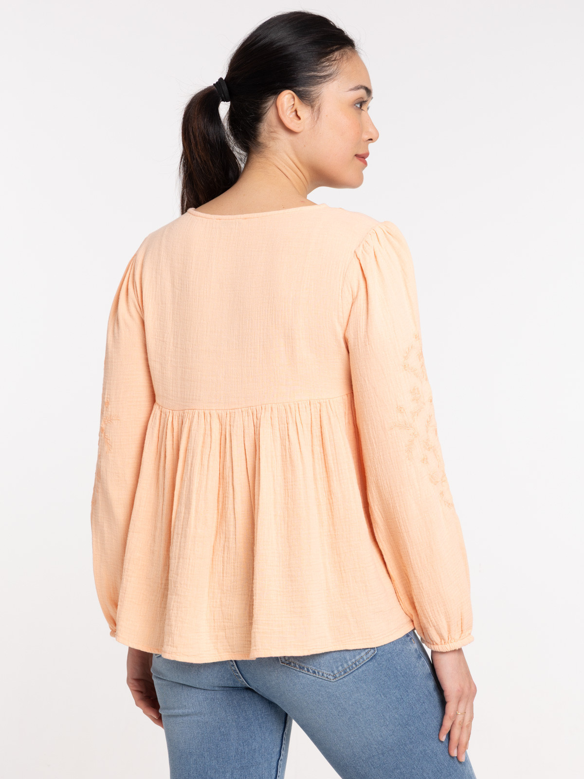 Blouse manches longues brodées femme