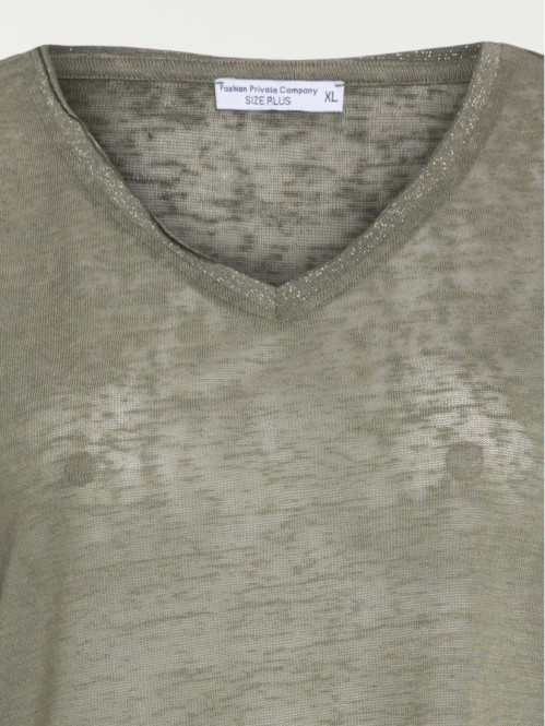 T-shirt col V vert grande...