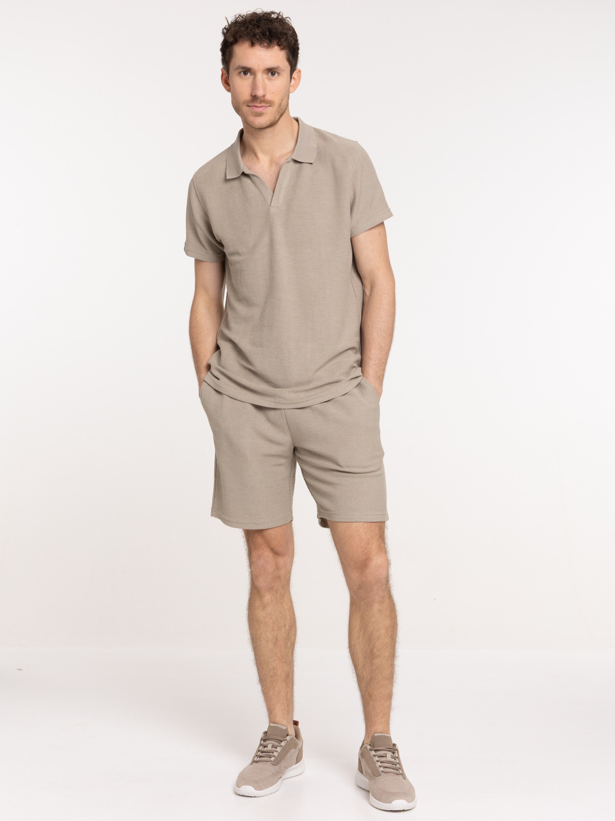 Polo homme taupe grisé