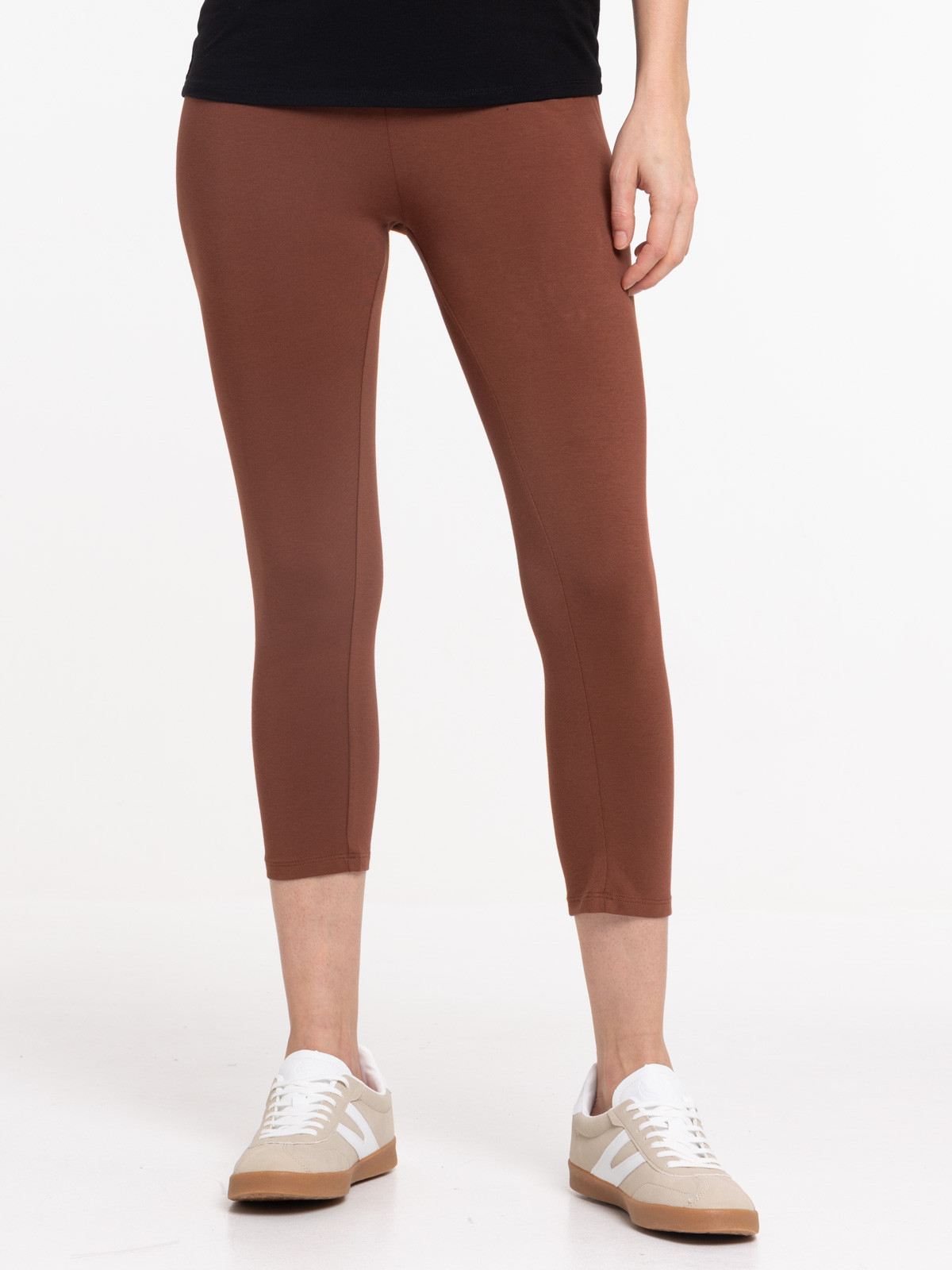 Corsaire brunette femme Corsaire brunette femme