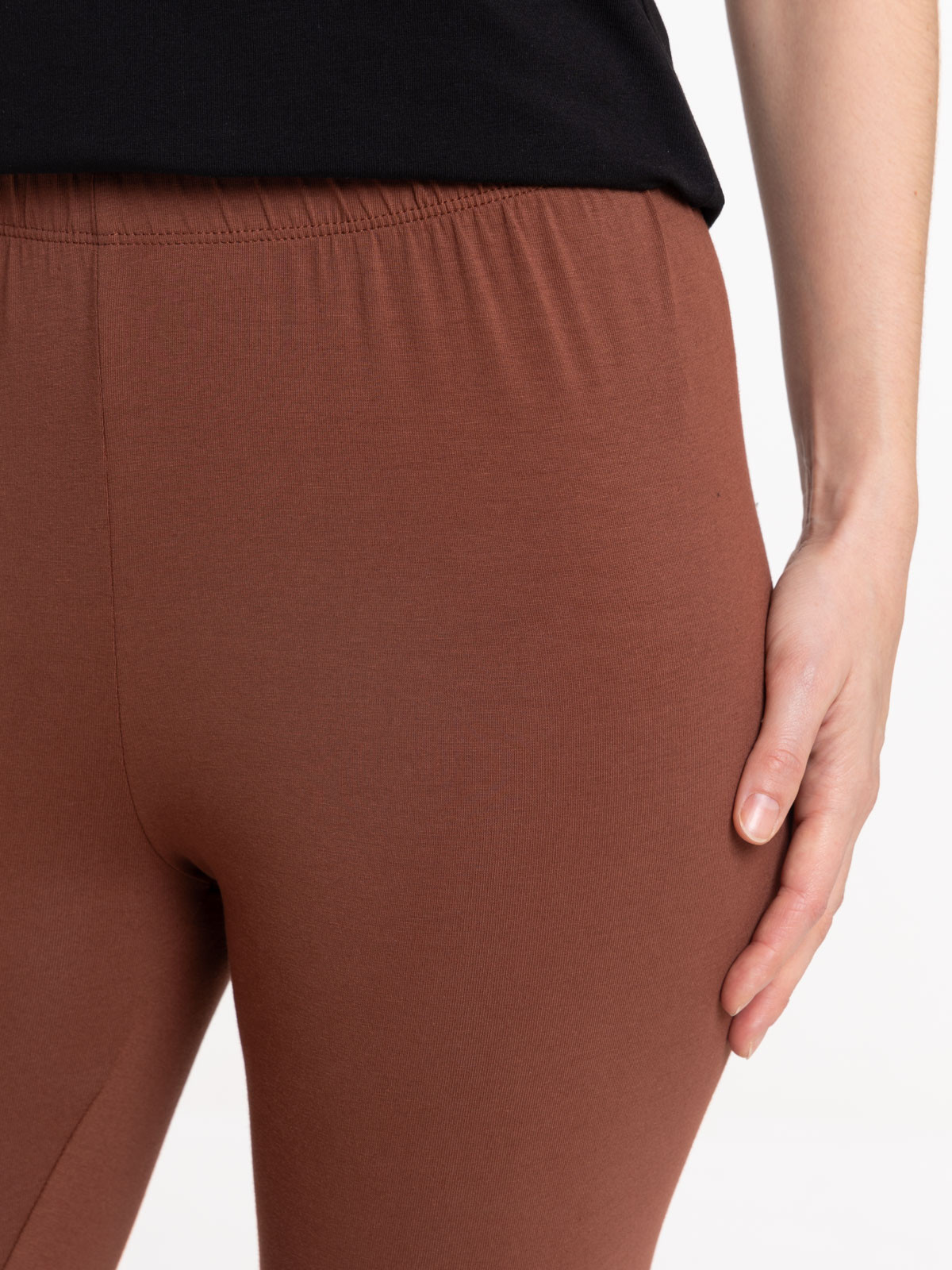 Corsaire brunette femme Corsaire brunette femme