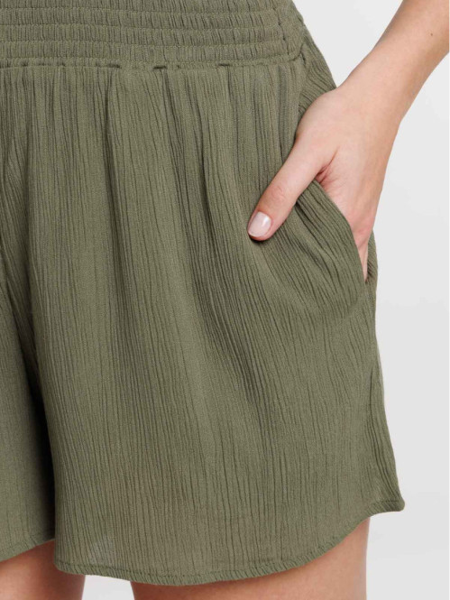 Short fluide coloris trèfle...