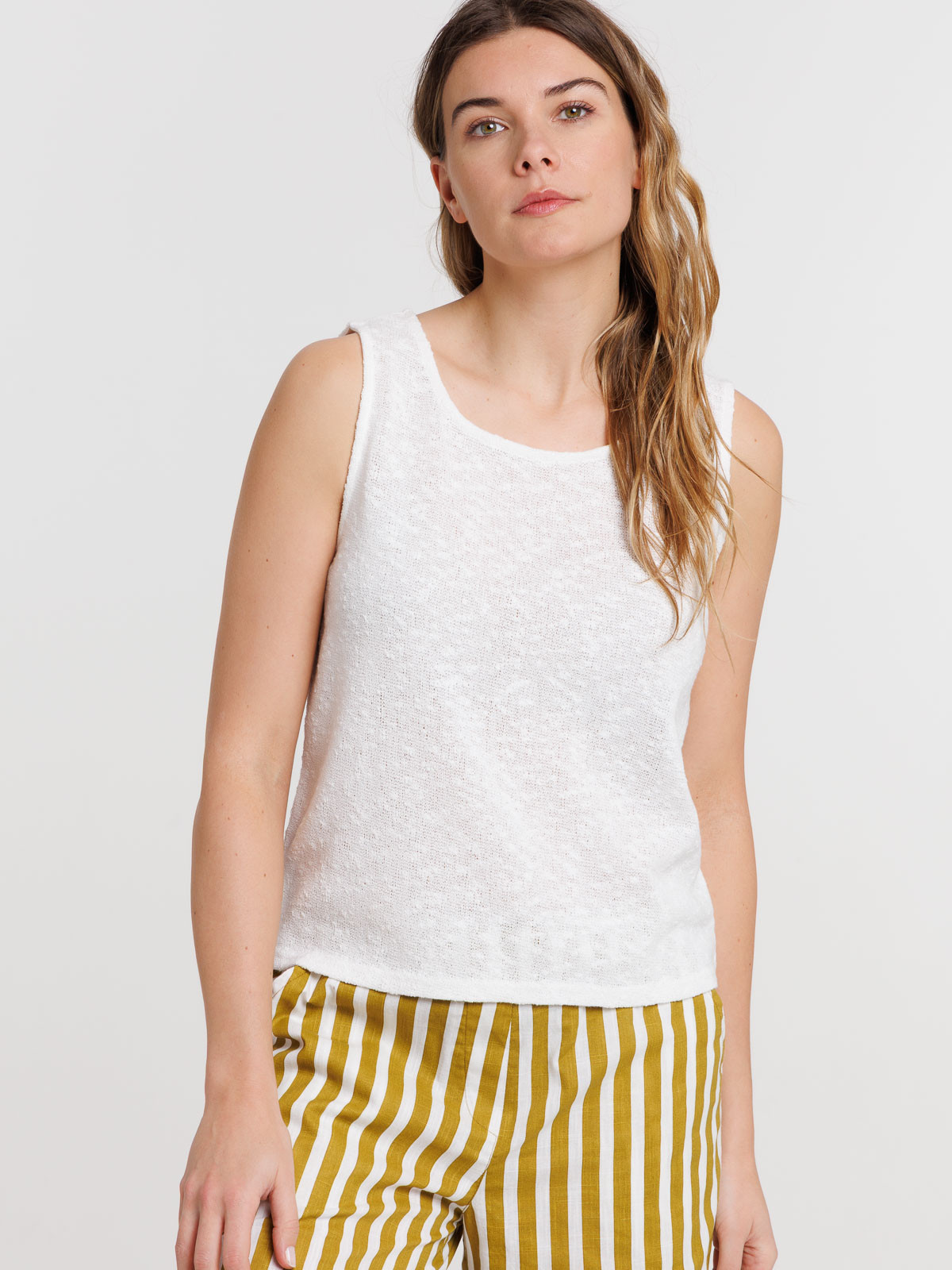 Débardeur écru col rond femme