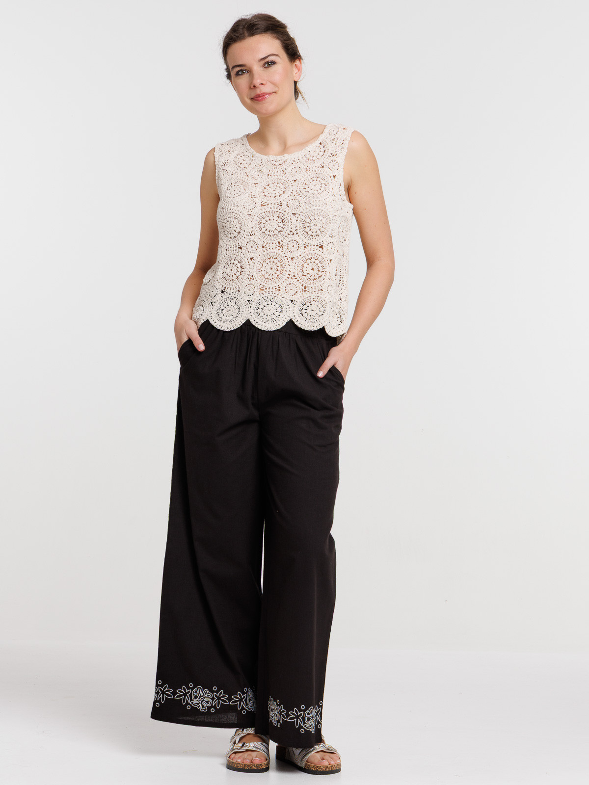 Blouse sans manches en crochet femme