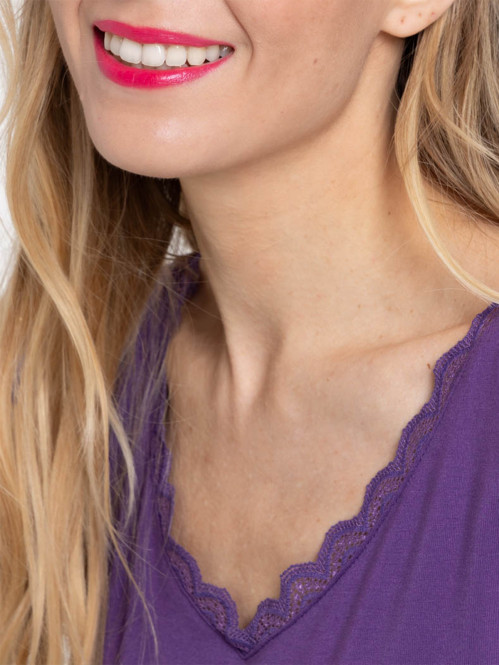 T-shirt col dentelle ultra...