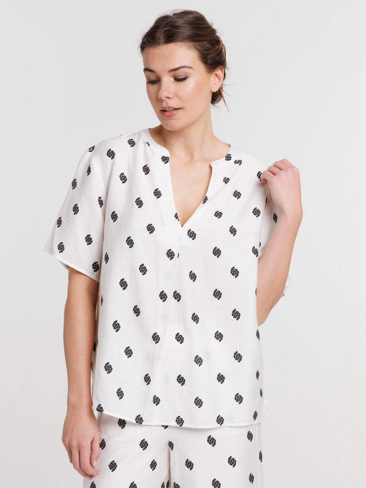 Blouse imprimée col tunisien femme